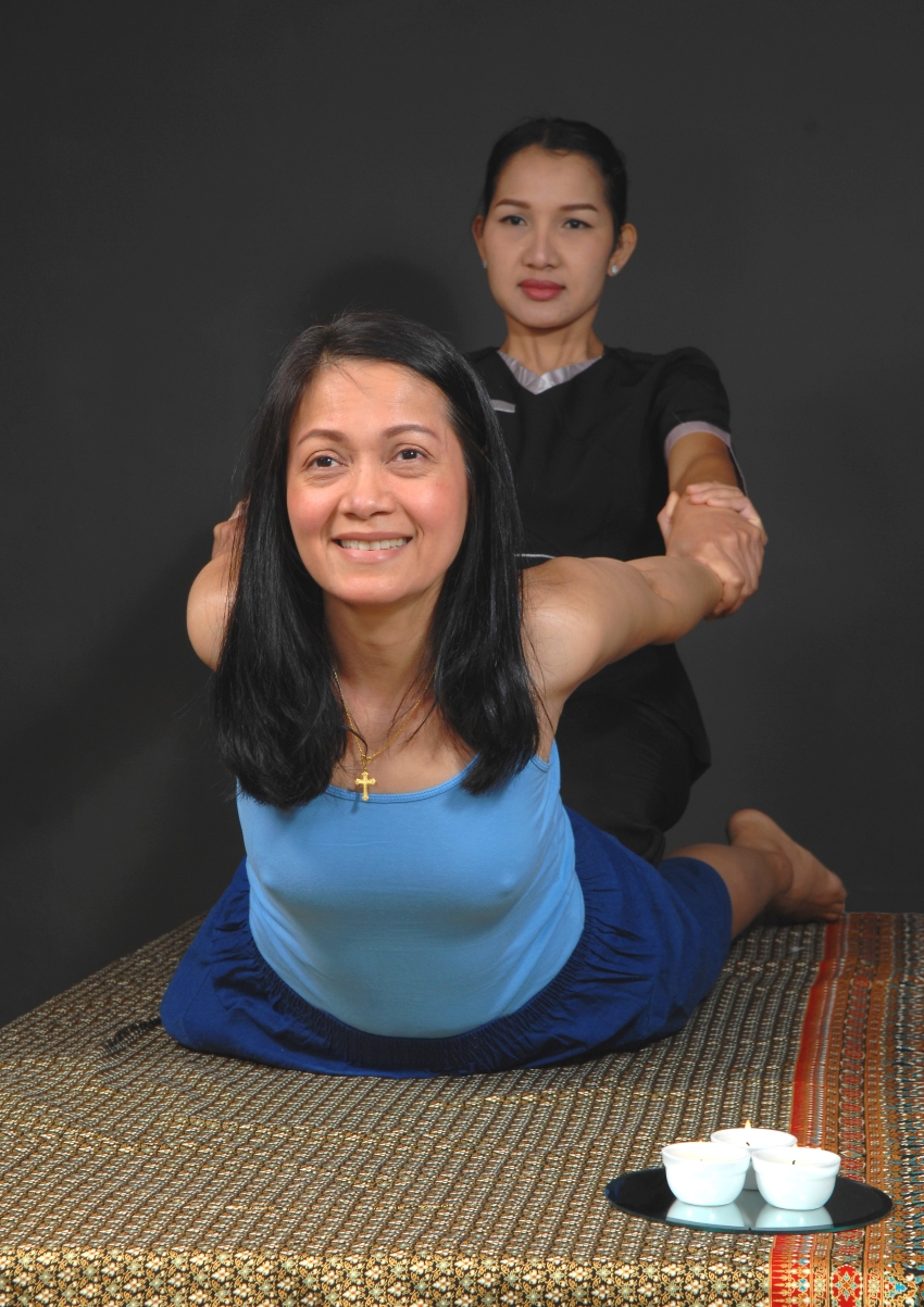 example of traditional thai massage